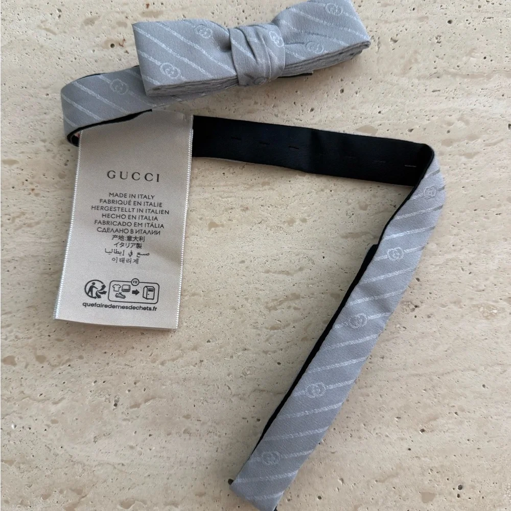 NWT Gucci GG JACQUARD SILVER SILK BOW TIE🩶💝